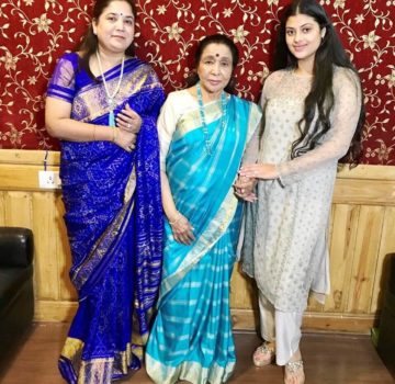 Asha Bhosle & Zanai Bhosle With Rajita Kulkarni