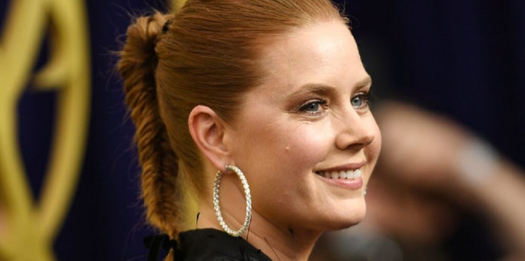 Amy Adams shines in platinum jewellery at the 71st Emmy