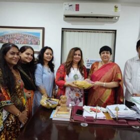 WEE – Women Entrepreneurs Enclave team received awards from Dr. Bharti Lavhekar, MLA Versova Vidhan Sabha (11)