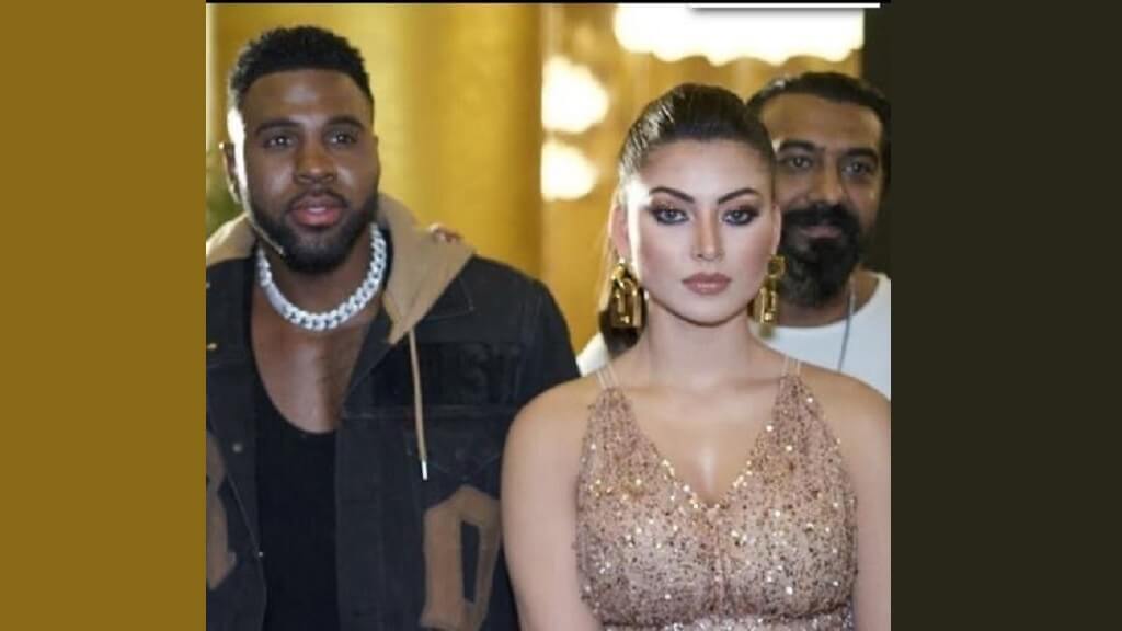 Urvashi Rautela And Doctor Xxx Video - Urvashi Rautela shares a glimpse of her BTS shoot along with Jason Derulo  while shooting for their next most awaited international music single -  Bollywood Couch