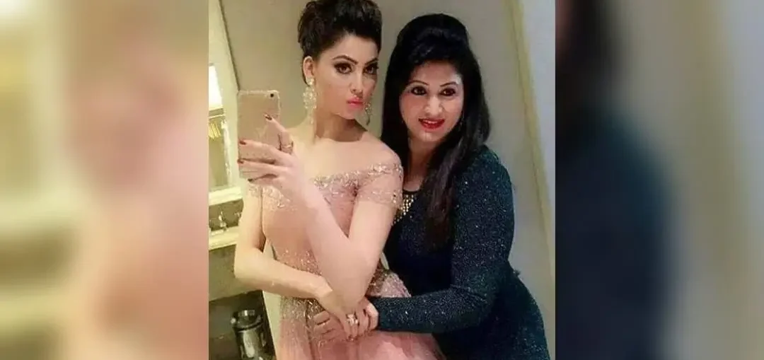 Urvashi Rautela's mother's latest hospitalization video